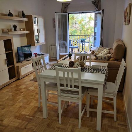 Appartamento Gran Apartamento Cerca De Atocha Madrid Esterno foto
