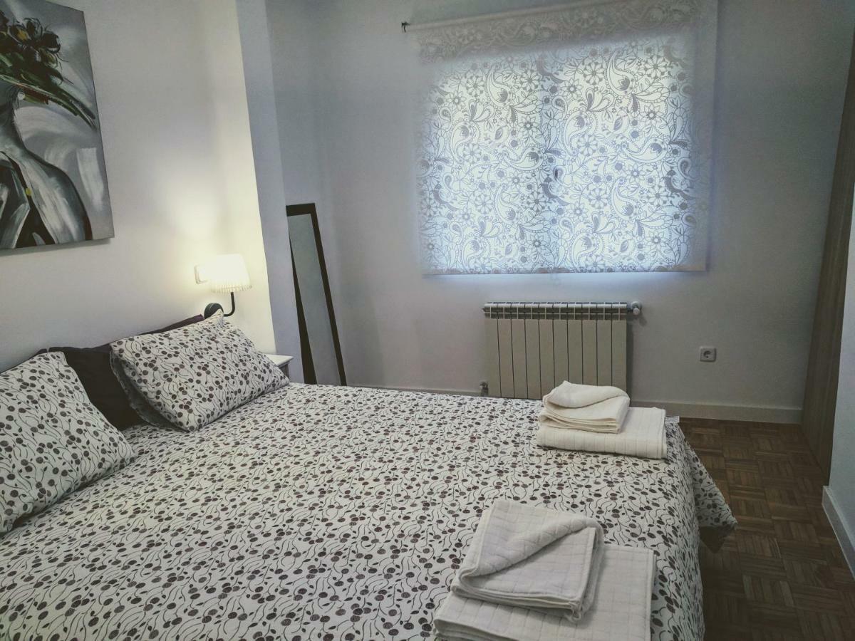 Appartamento Gran Apartamento Cerca De Atocha Madrid Esterno foto