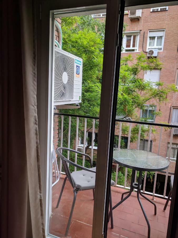 Appartamento Gran Apartamento Cerca De Atocha Madrid Esterno foto