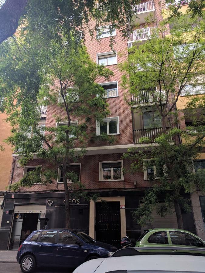 Appartamento Gran Apartamento Cerca De Atocha Madrid Esterno foto